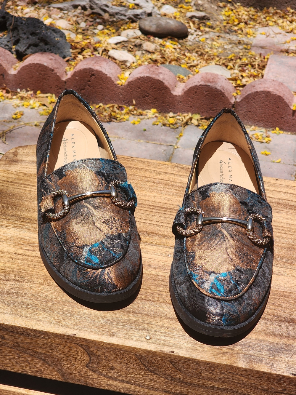 Alex Marie Gilmore Two Printed Jacquard Bit Buckle Loafers Size 6 - Picture 2 of 9